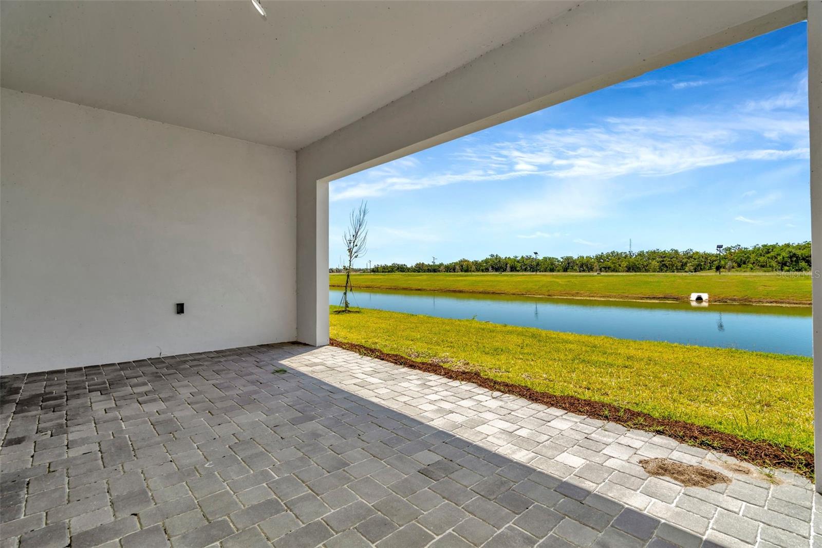 Listing photo id 29 for 8347 Golden Beach Court