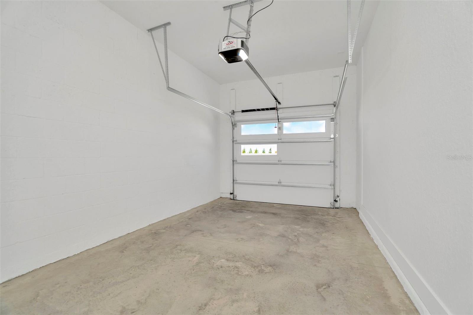 Listing photo id 32 for 8347 Golden Beach Court
