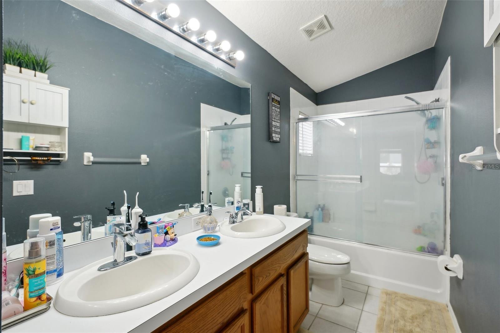 Image 18 of 26 For 6325 Chapel Pines Boulevard