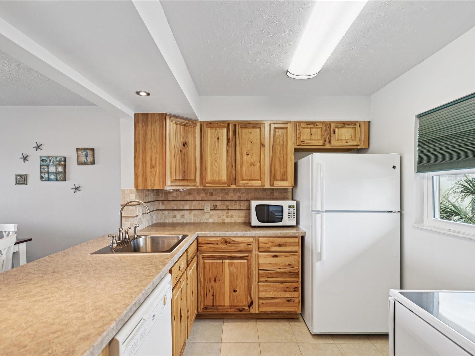 Image 11 of 48 For 11485 Oakhurst Drive 1100-312