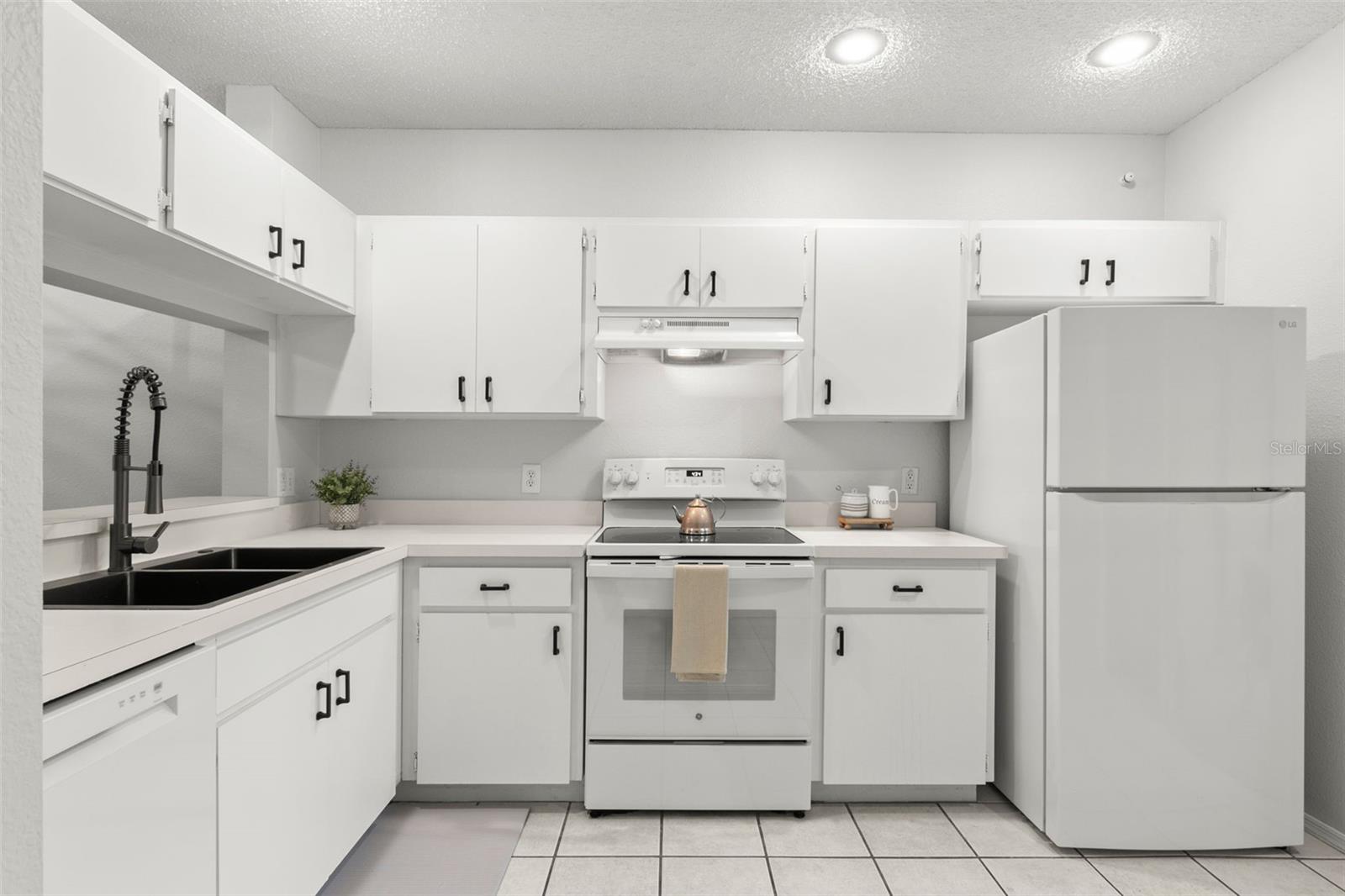 Image 11 of 25 For 8615 Hunters Key Circle