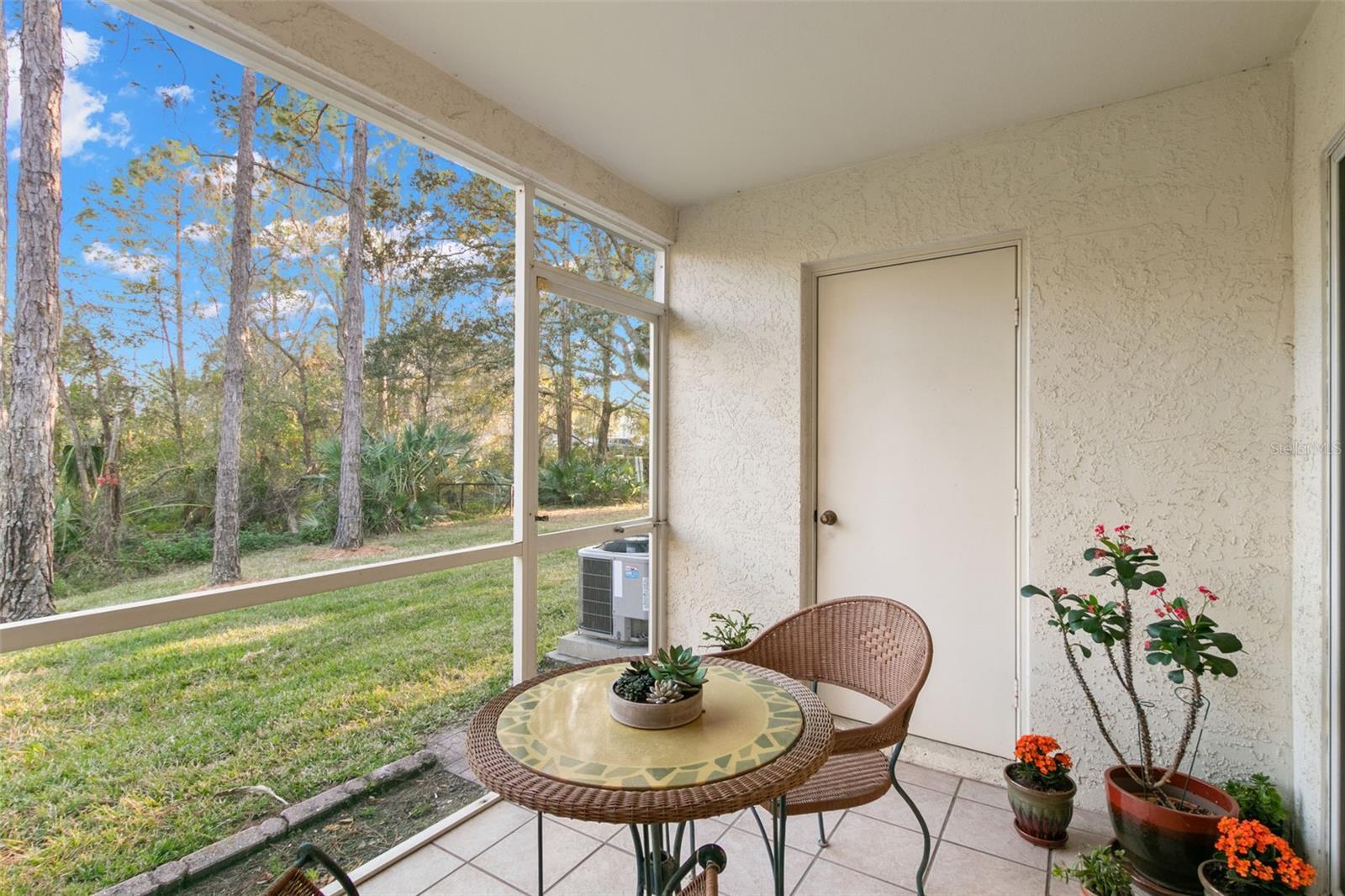 Image 13 of 25 For 8615 Hunters Key Circle