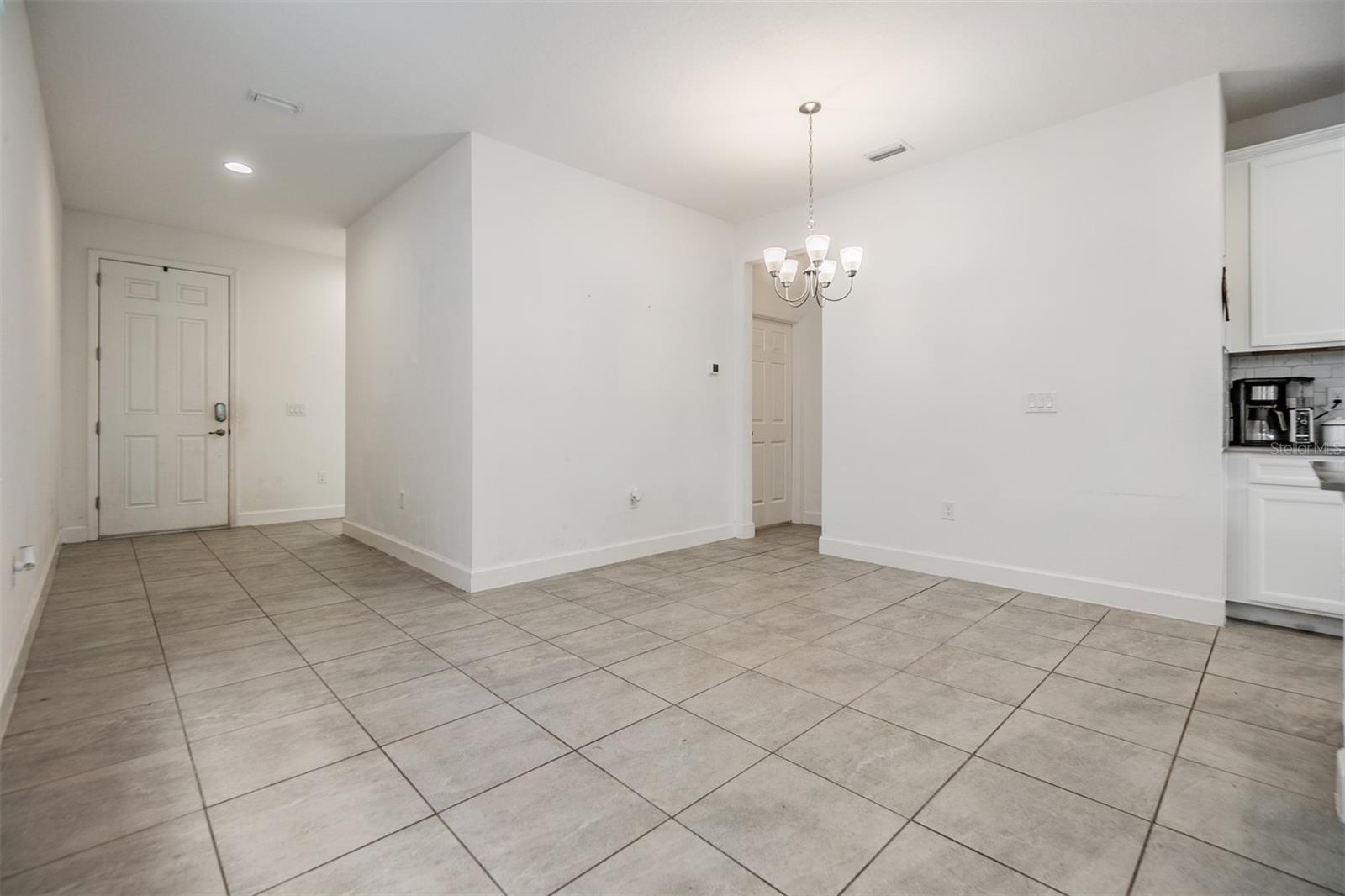 Image 11 of 41 For 5613 Del Coronado Drive