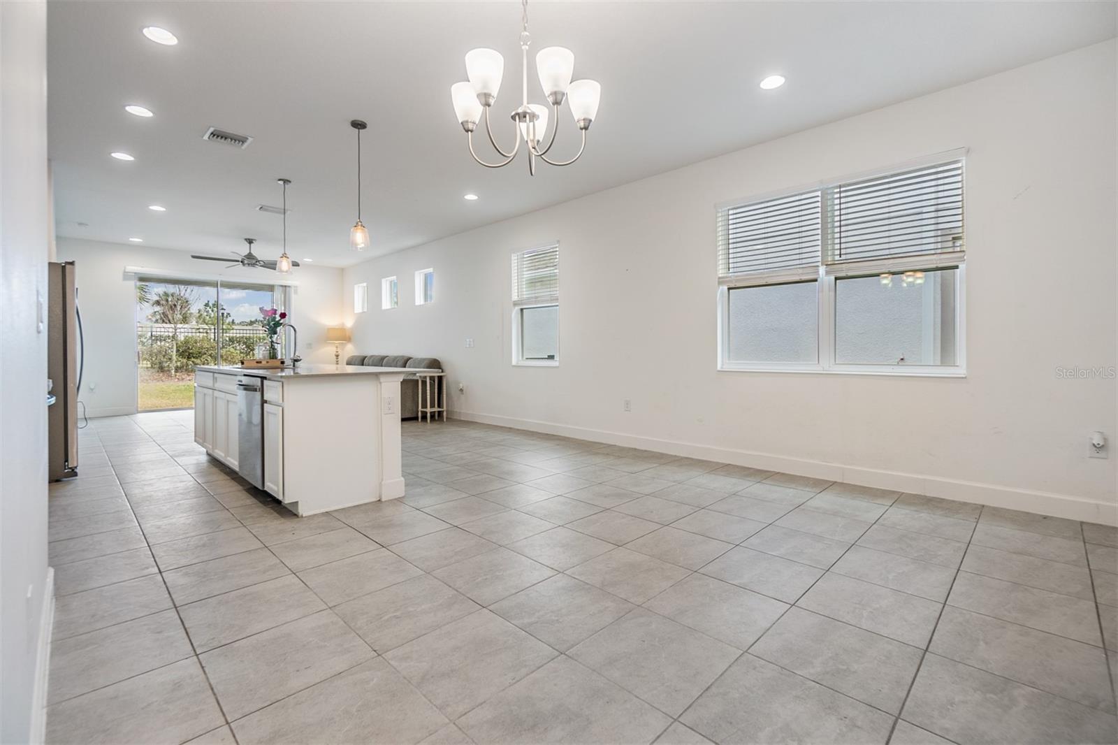 Image 13 of 41 For 5613 Del Coronado Drive