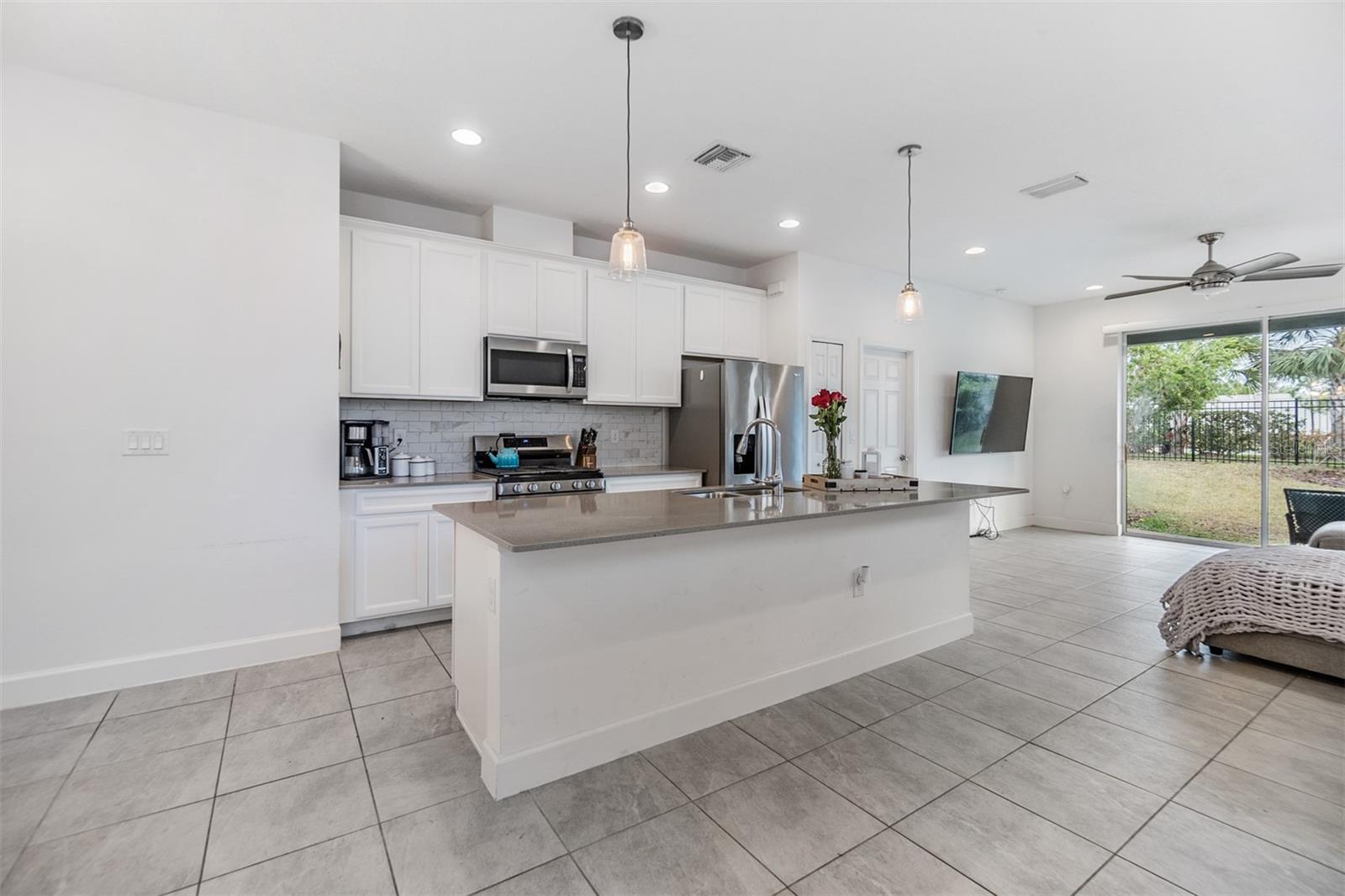 Image 14 of 41 For 5613 Del Coronado Drive