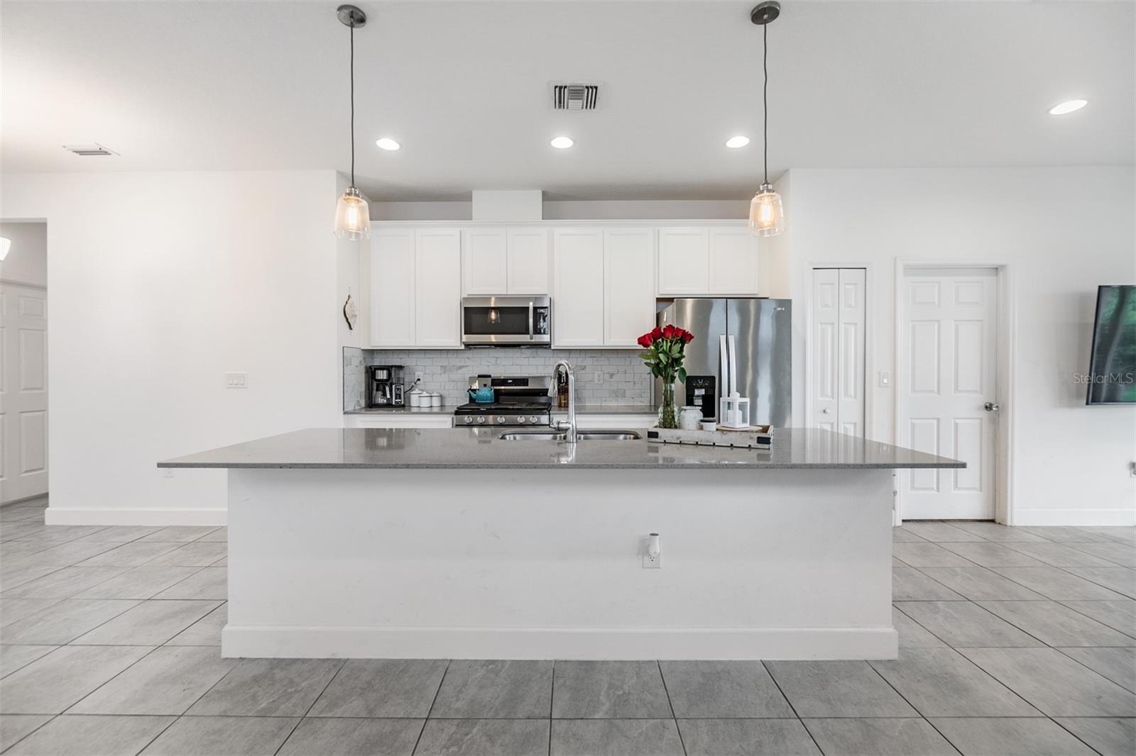 Image 15 of 41 For 5613 Del Coronado Drive