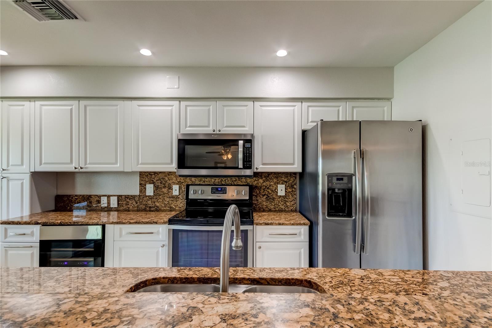 Image 14 of 64 For 1125 Pinellas Bayway S 304