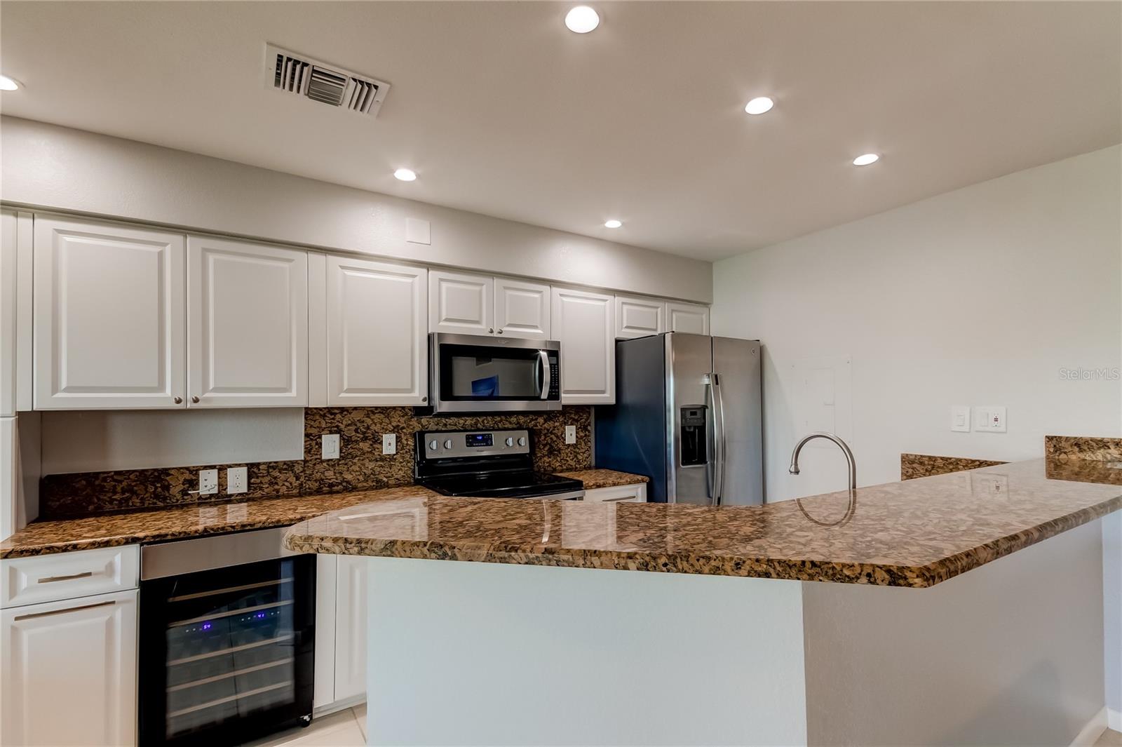 Image 15 of 64 For 1125 Pinellas Bayway S 304