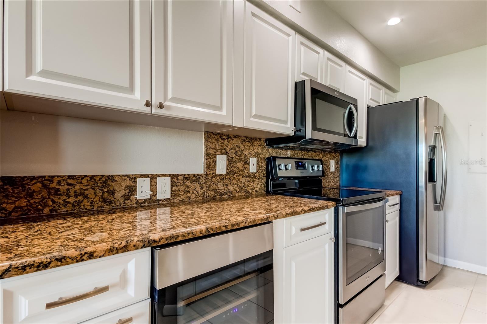 Image 19 of 64 For 1125 Pinellas Bayway S 304