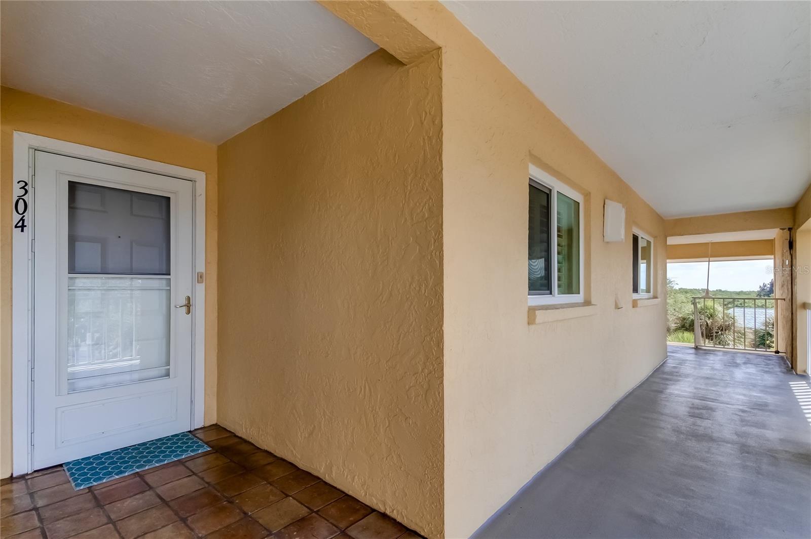 Image 3 of 64 For 1125 Pinellas Bayway S 304