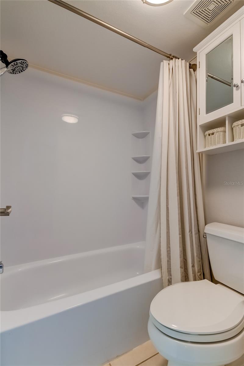 Image 37 of 64 For 1125 Pinellas Bayway S 304