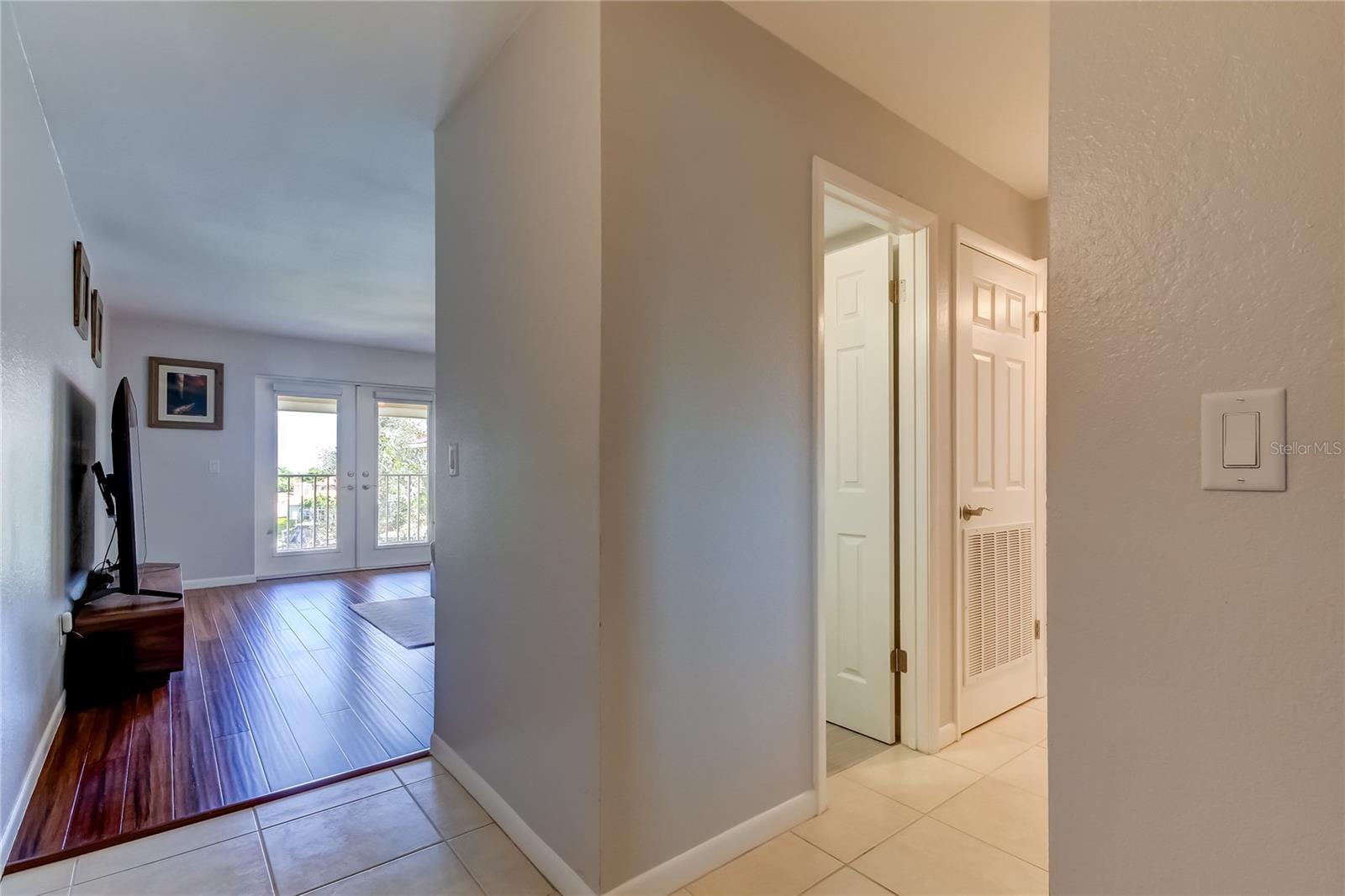 Image 5 of 64 For 1125 Pinellas Bayway S 304