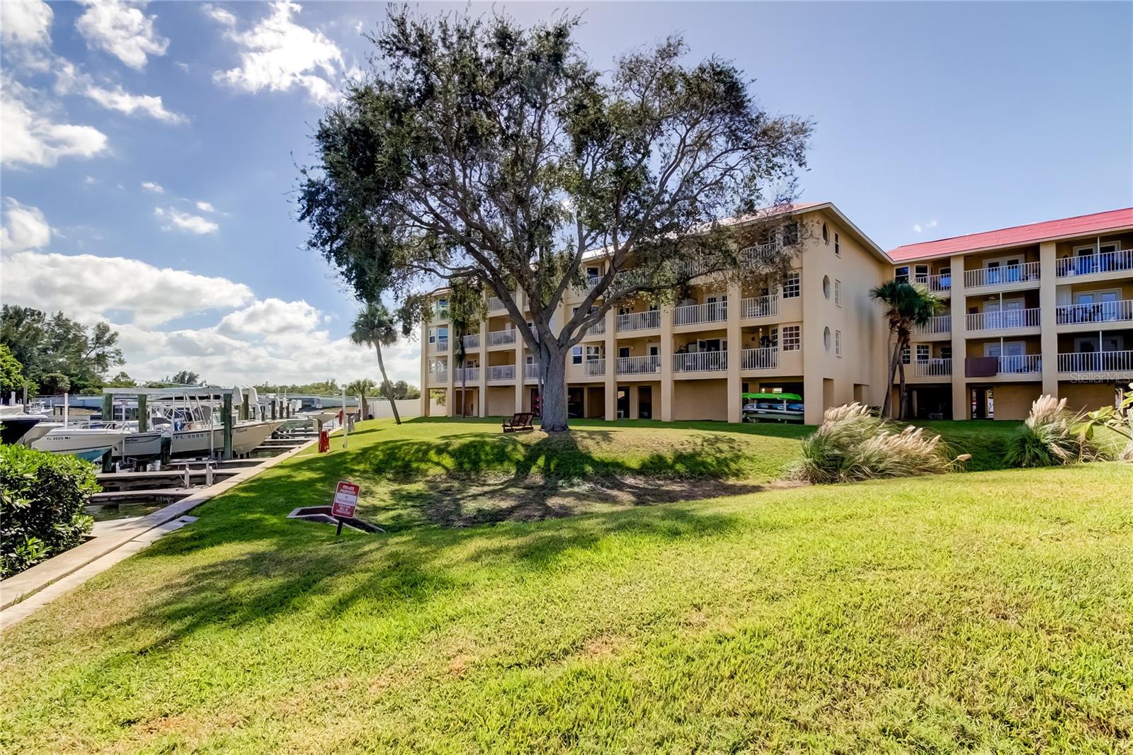 Image 63 of 64 For 1125 Pinellas Bayway S 304