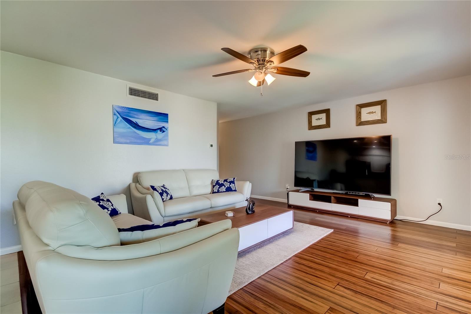 Image 9 of 64 For 1125 Pinellas Bayway S 304