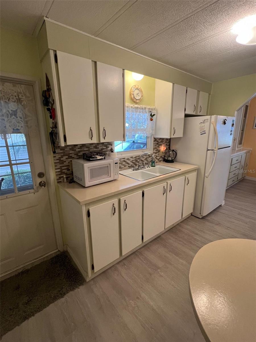 Image 12 of 33 For 52 Frangipani Circle