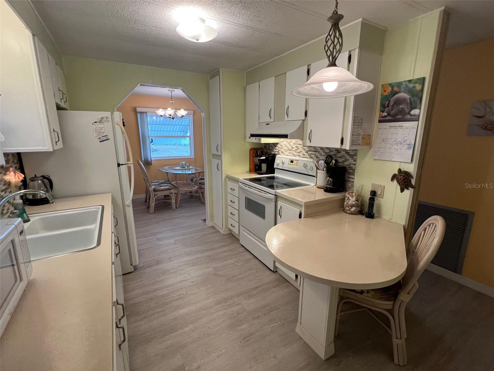 Image 13 of 33 For 52 Frangipani Circle