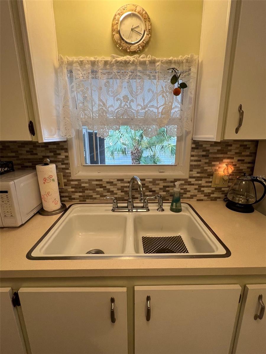 Image 14 of 33 For 52 Frangipani Circle