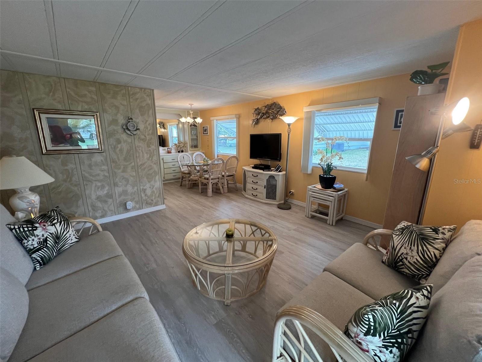 Image 16 of 33 For 52 Frangipani Circle