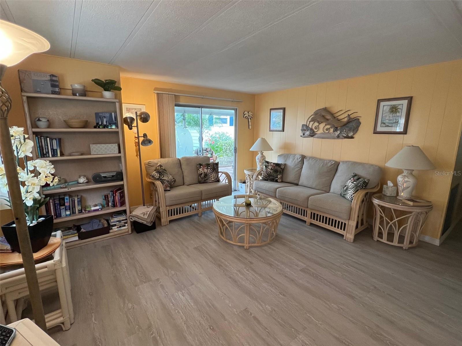 Image 17 of 33 For 52 Frangipani Circle