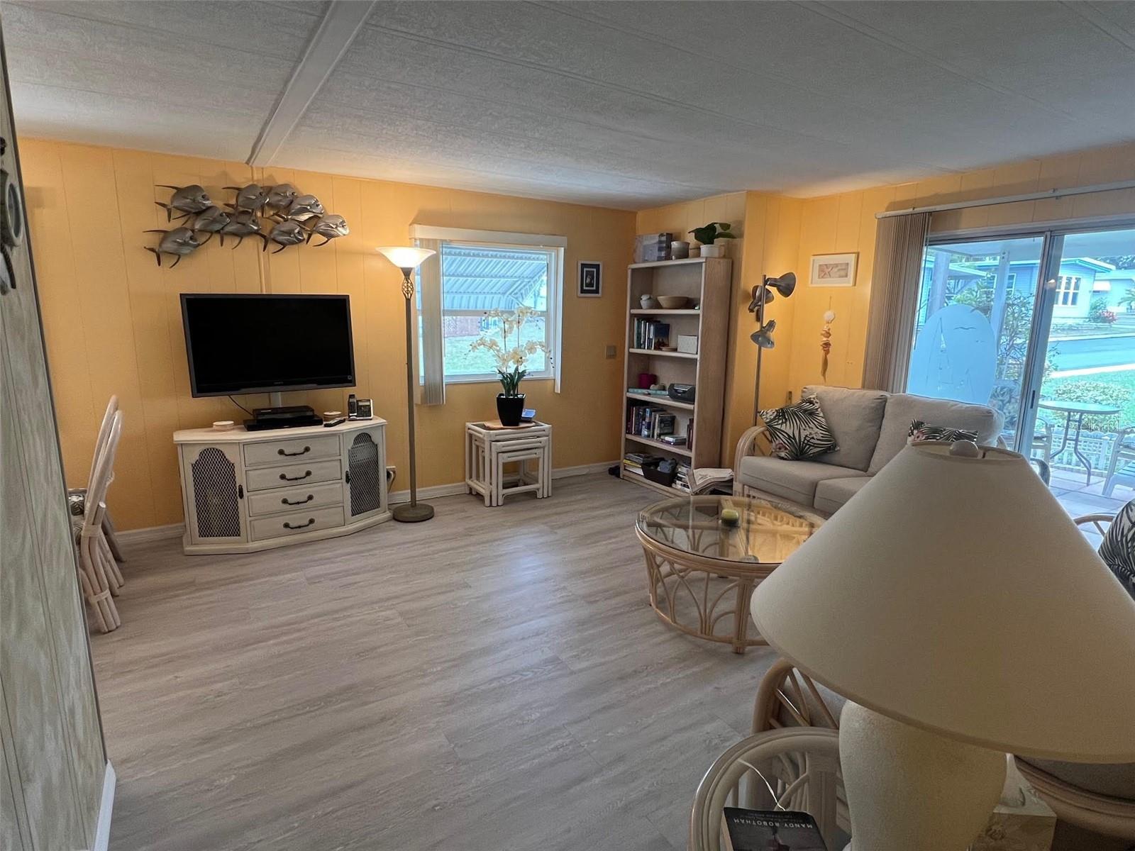 Image 18 of 33 For 52 Frangipani Circle