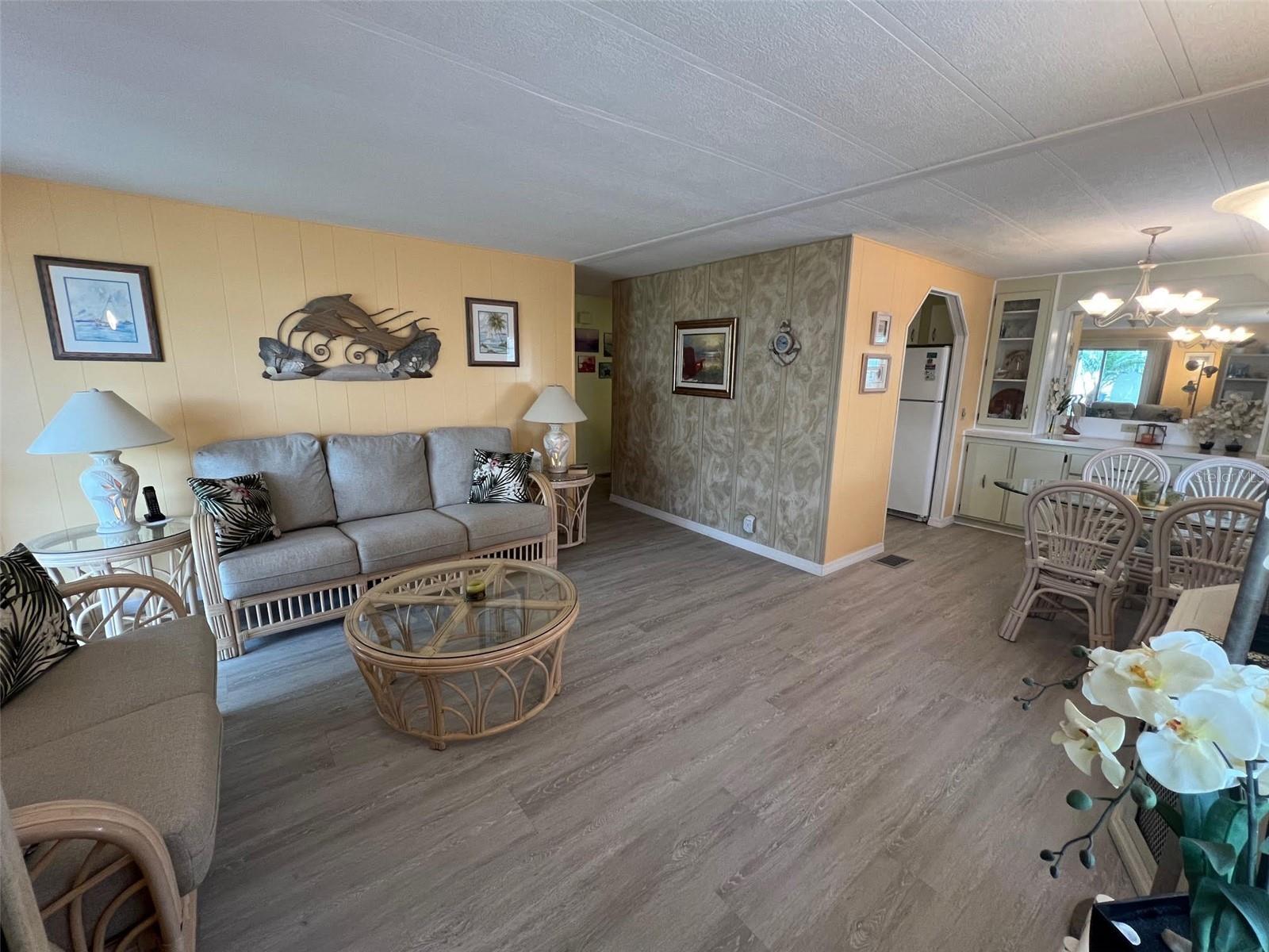 Image 19 of 33 For 52 Frangipani Circle