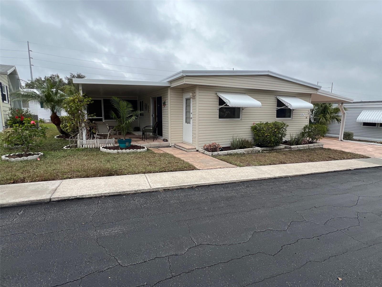 Image 2 of 33 For 52 Frangipani Circle