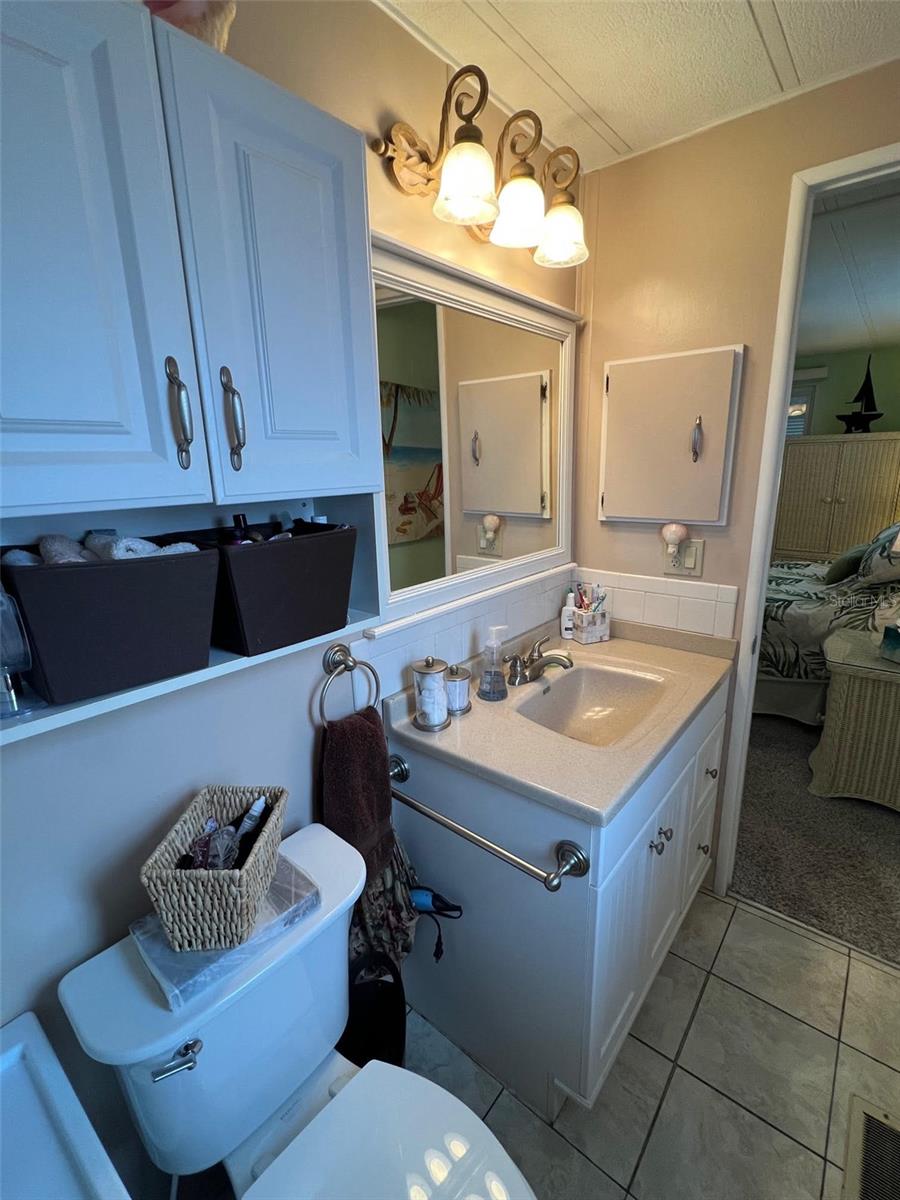 Image 29 of 33 For 52 Frangipani Circle