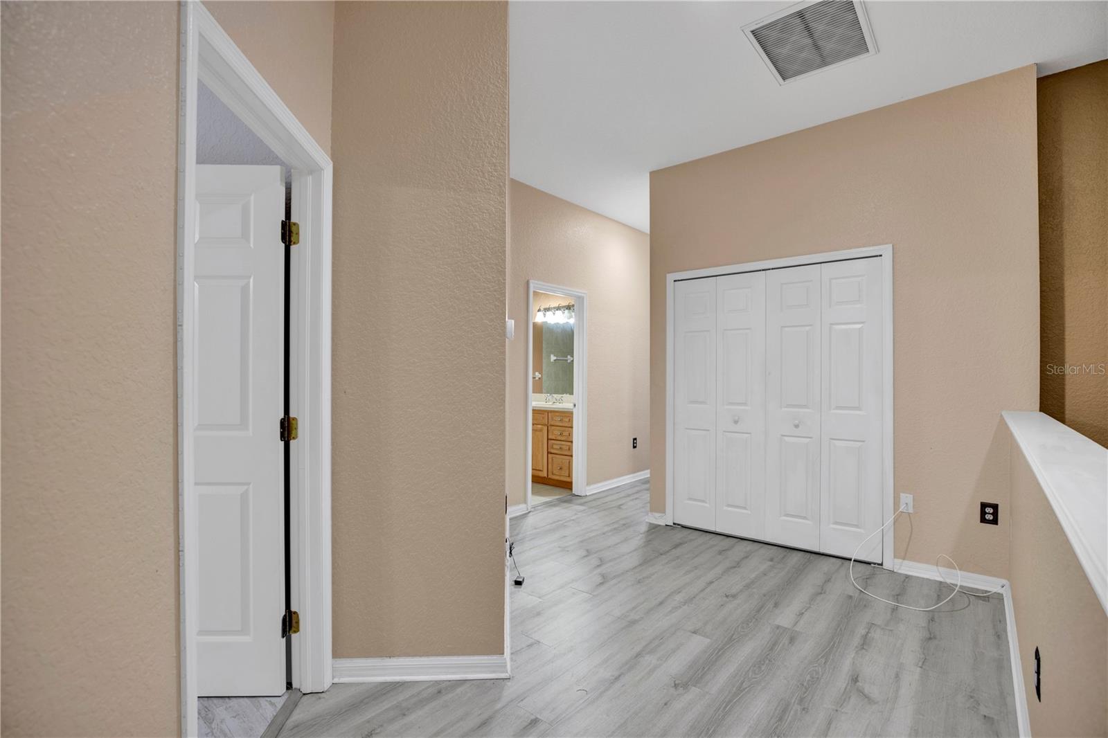 Listing photo id 28 for 9715 Taylor Rose Lane 9715