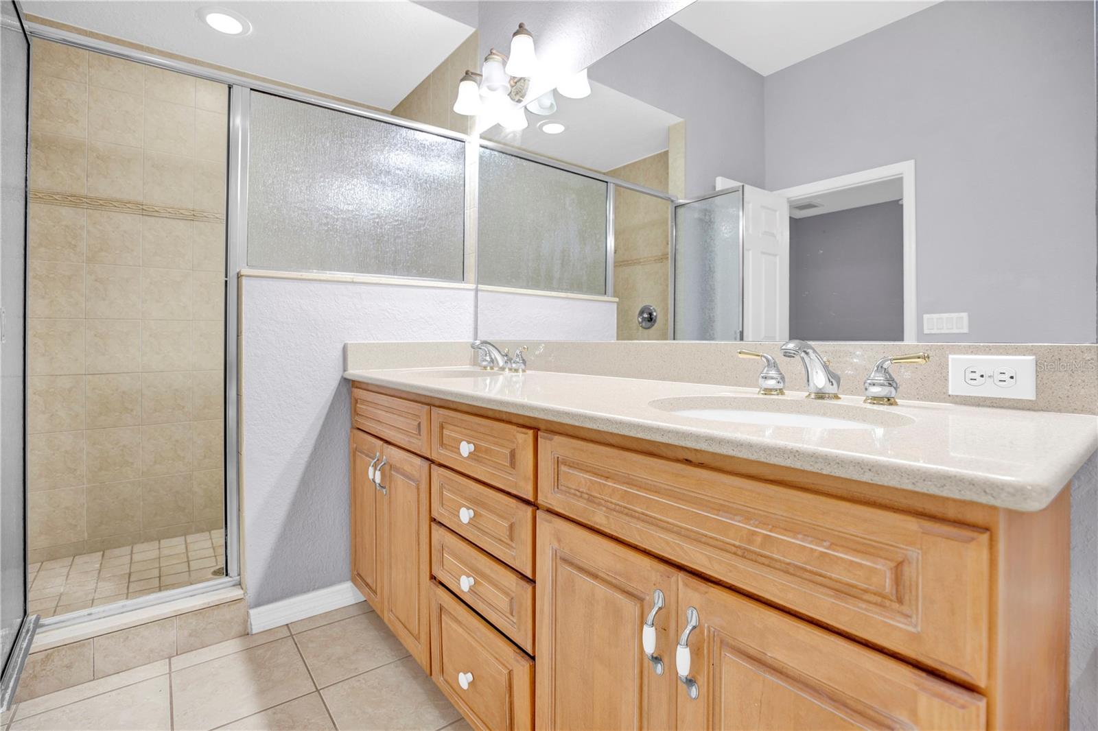 Listing photo id 38 for 9715 Taylor Rose Lane 9715