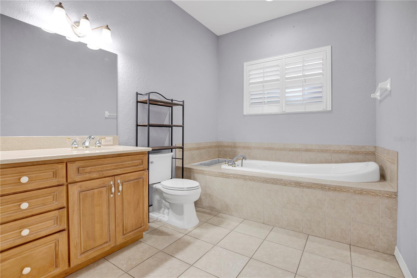 Listing photo id 40 for 9715 Taylor Rose Lane 9715