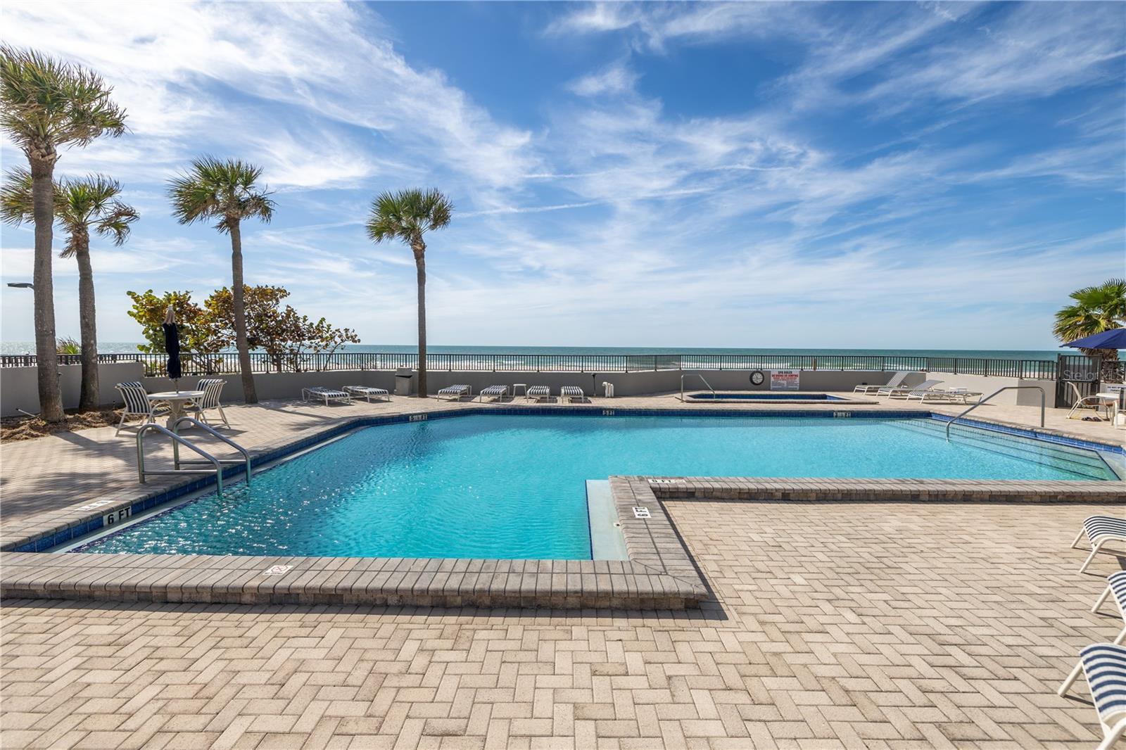 Image 41 of 52 For 1660 Gulf Boulevard 304