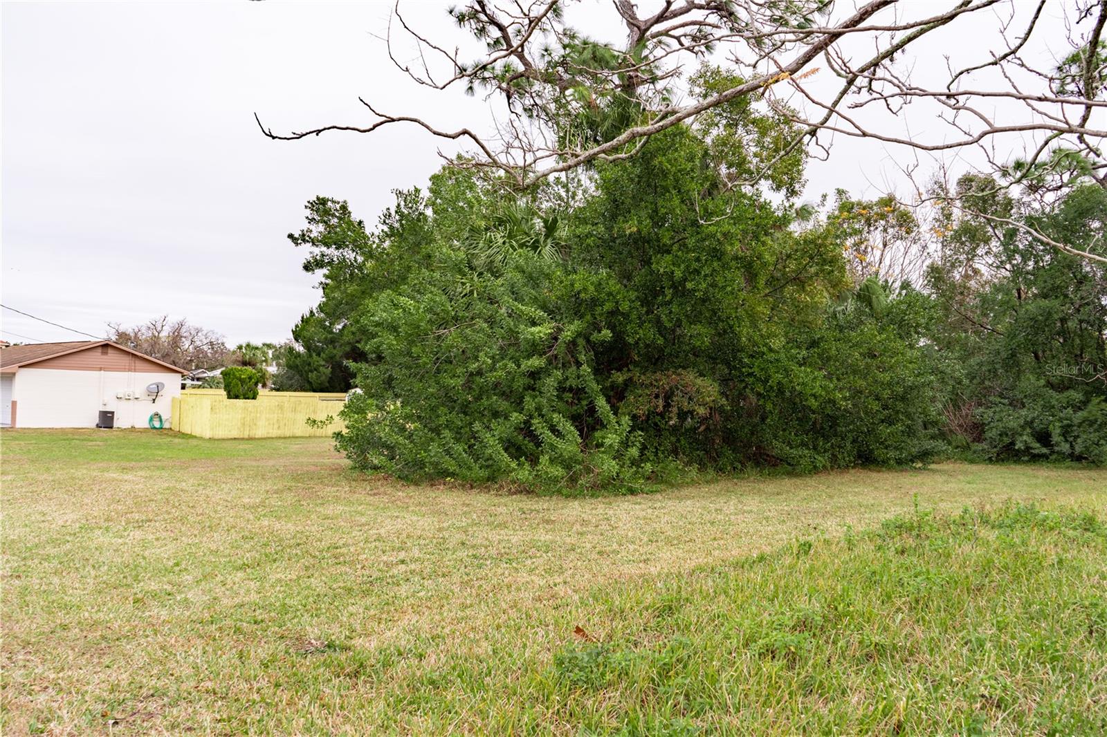 Image 8 of 9 For 15872 Sea Pines Drive