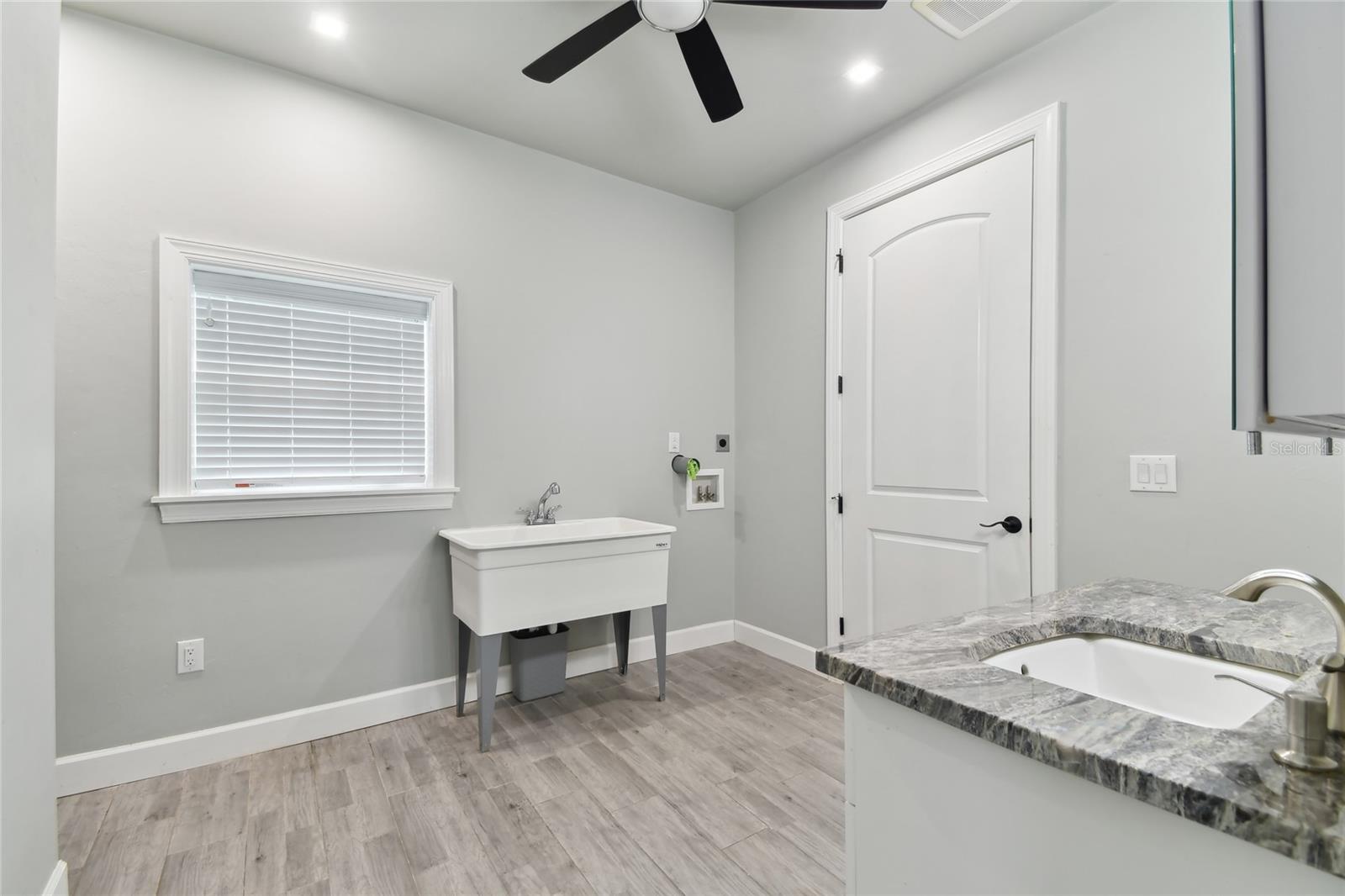Image 6 of 67 For 8239 Sand Crane Circle