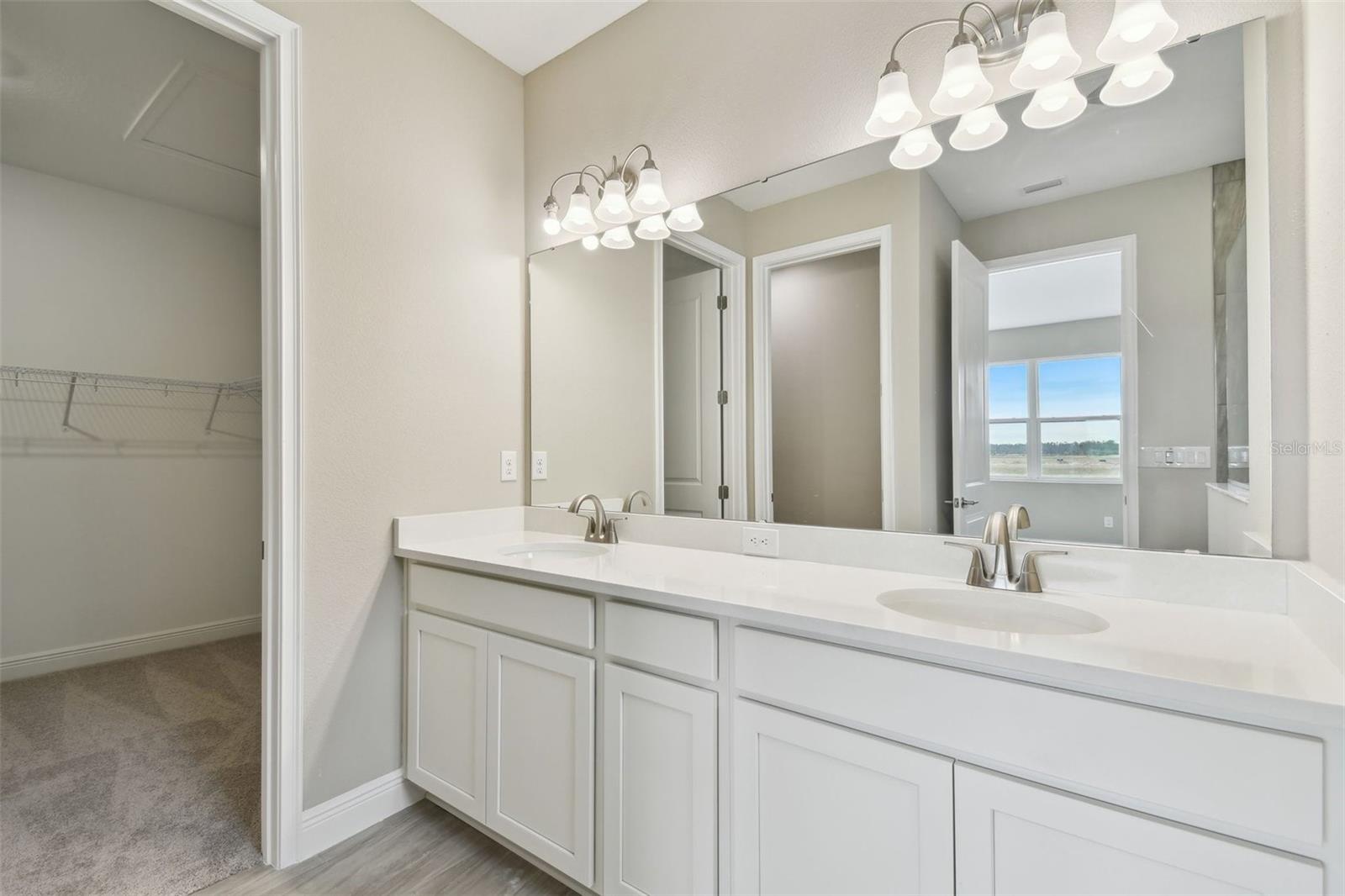 Listing photo id 14 for 2416 Wise River Lane