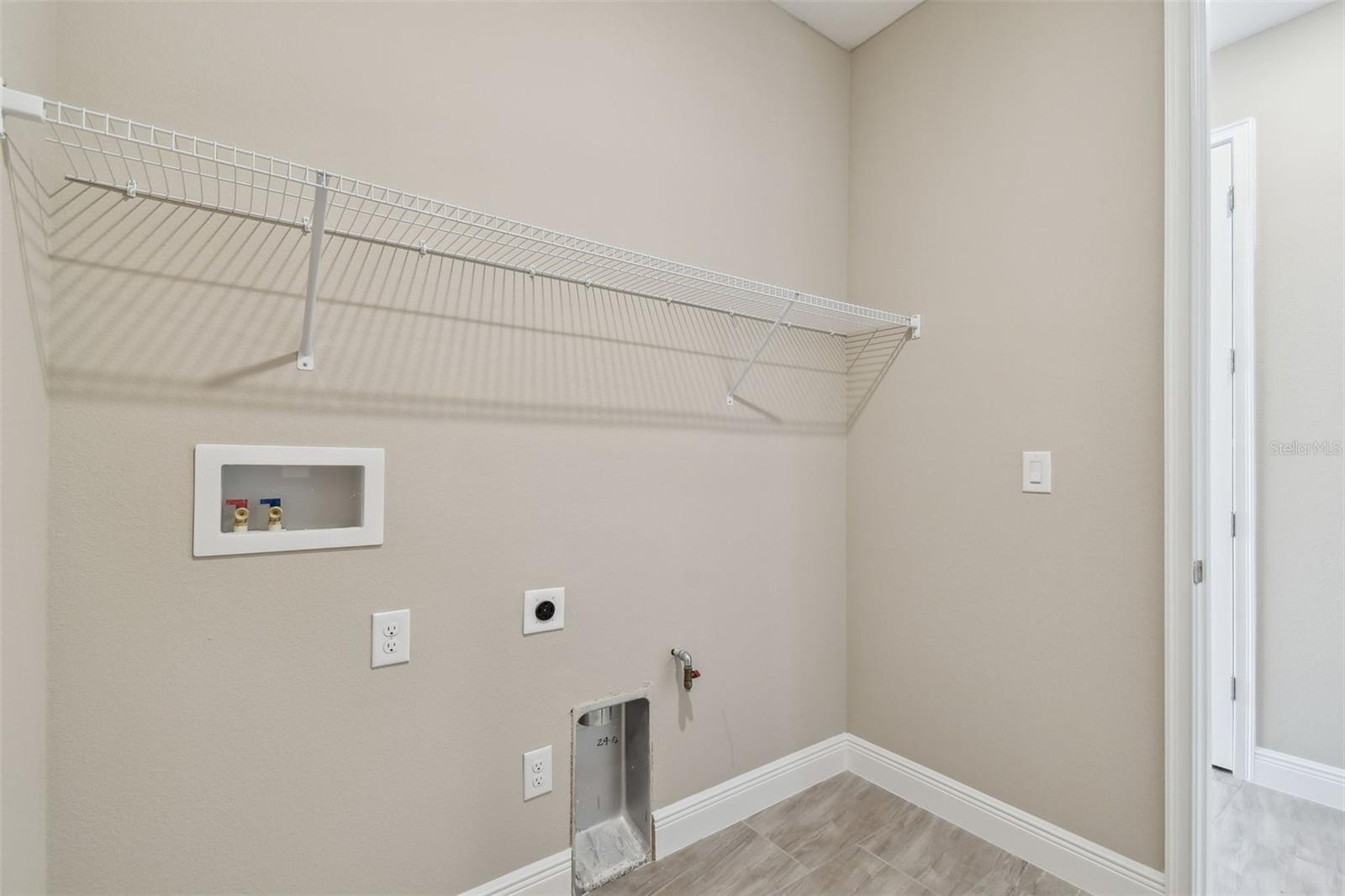 Listing photo id 16 for 2416 Wise River Lane