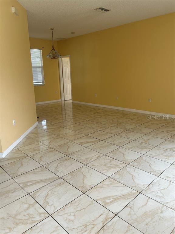 Image 5 of 16 For 212 Abbotsbury Drive