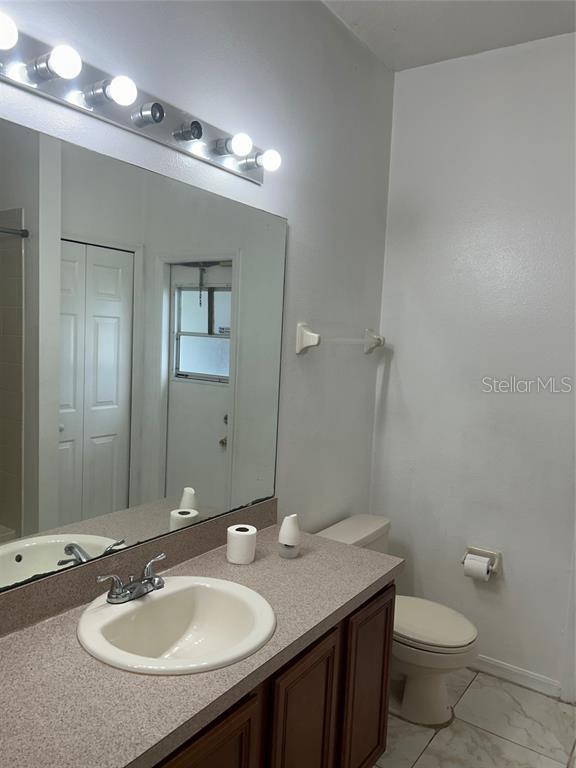 Image 7 of 16 For 212 Abbotsbury Drive