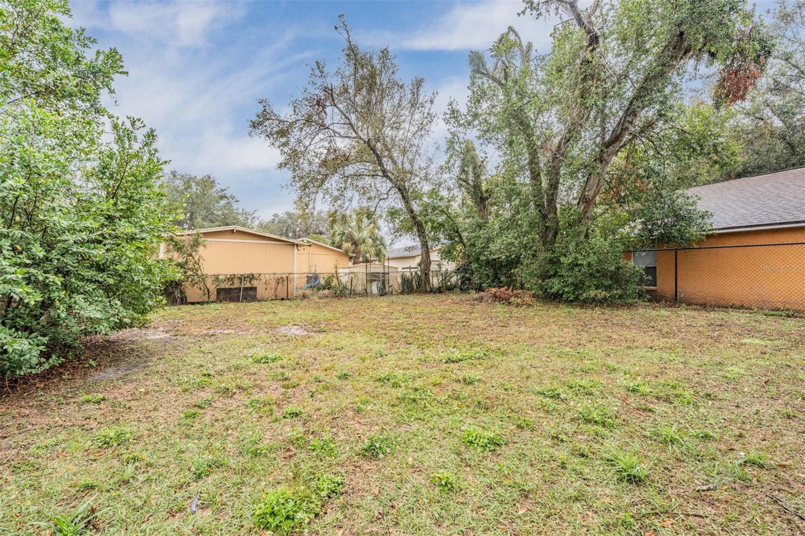 Listing photo id 19 for 3409 Comanche Avenue