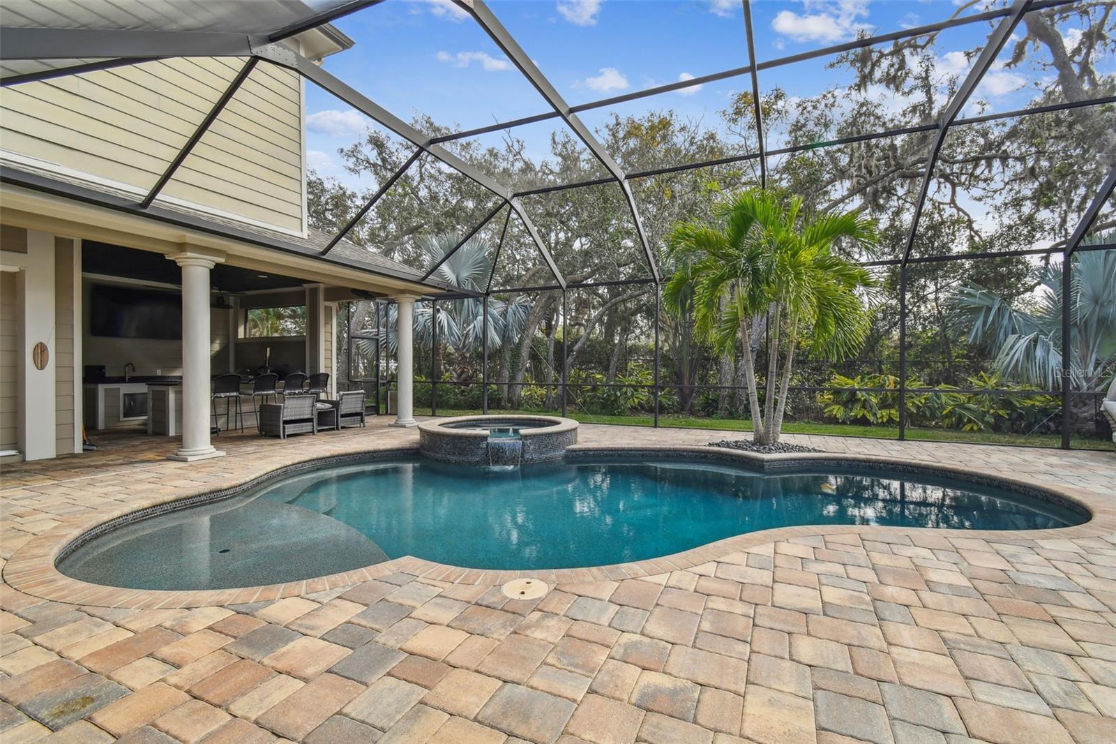 Listing photo id 61 for 2315 Dovewood Estates Court