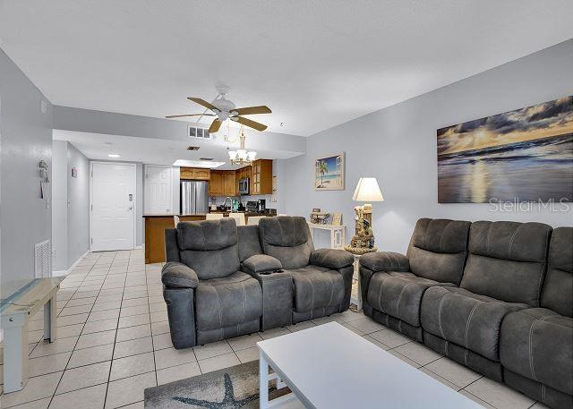 Image 15 of 32 For 12924 Gulf Boulevard 307