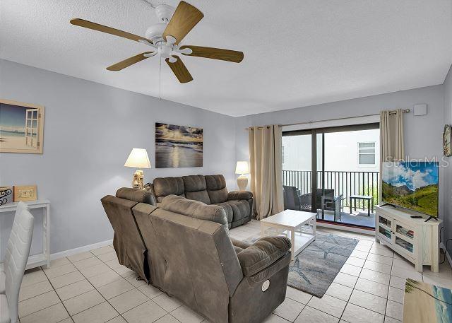 Image 17 of 32 For 12924 Gulf Boulevard 307