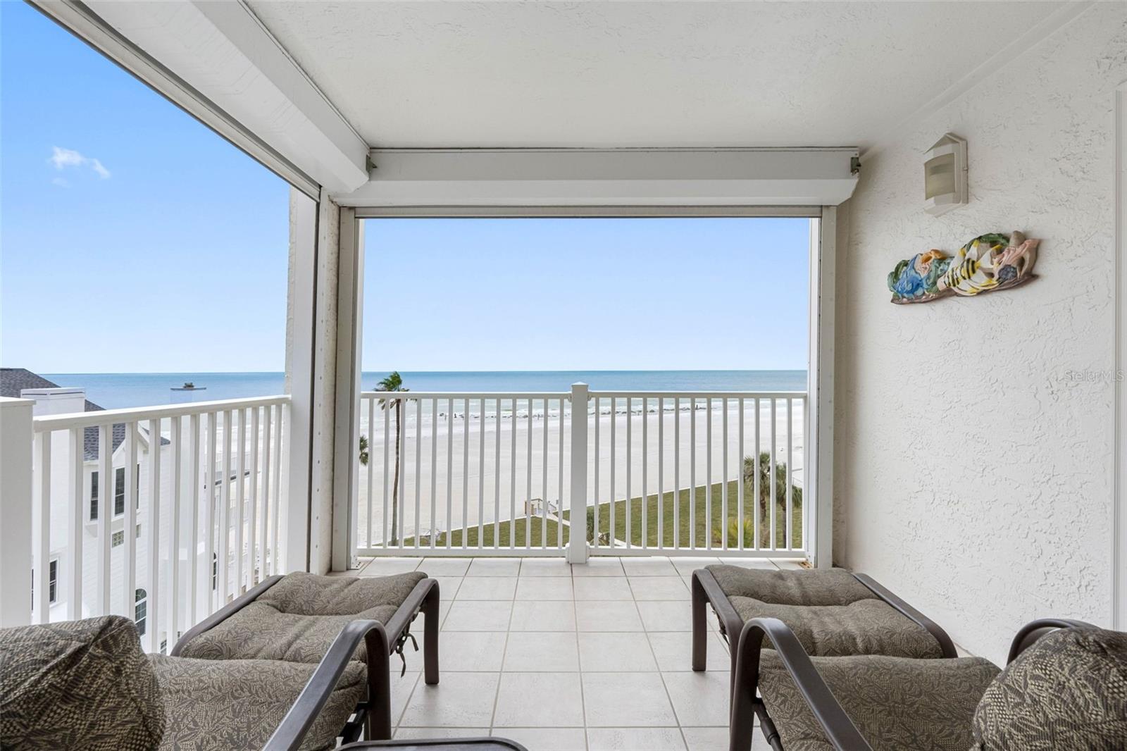 Image 12 of 52 For 17980 Gulf Boulevard 501