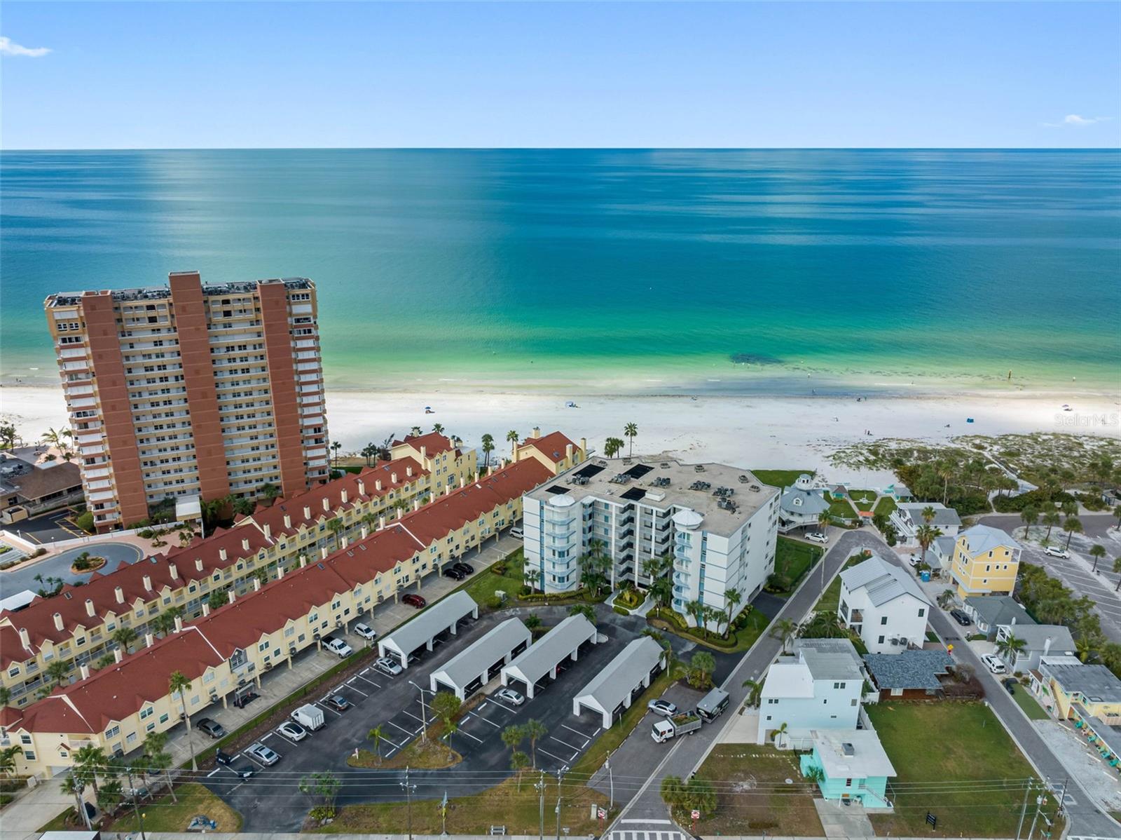 Image 45 of 51 For 17980 Gulf Boulevard 501