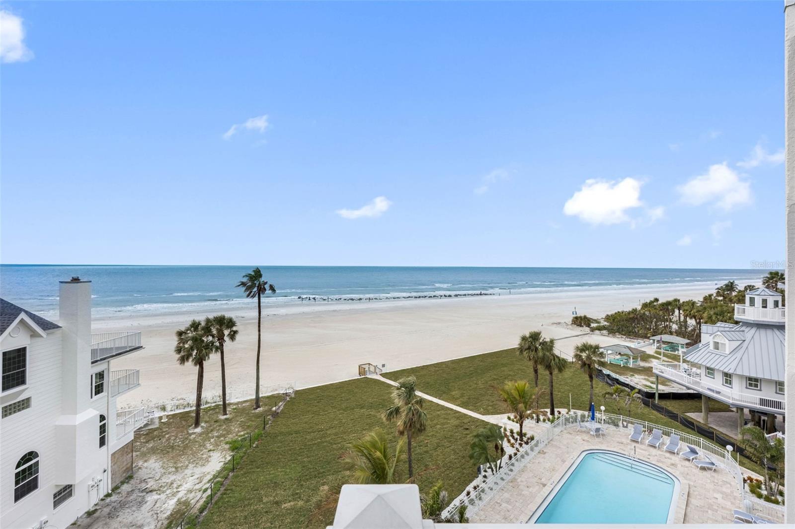 Image 8 of 51 For 17980 Gulf Boulevard 501