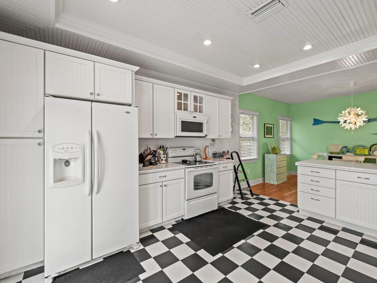 Image 13 of 26 For 320 Madison Avenue