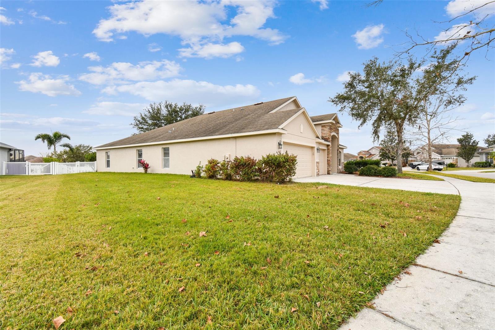 Image 8 of 100 For 6944 Runner Oak Drive