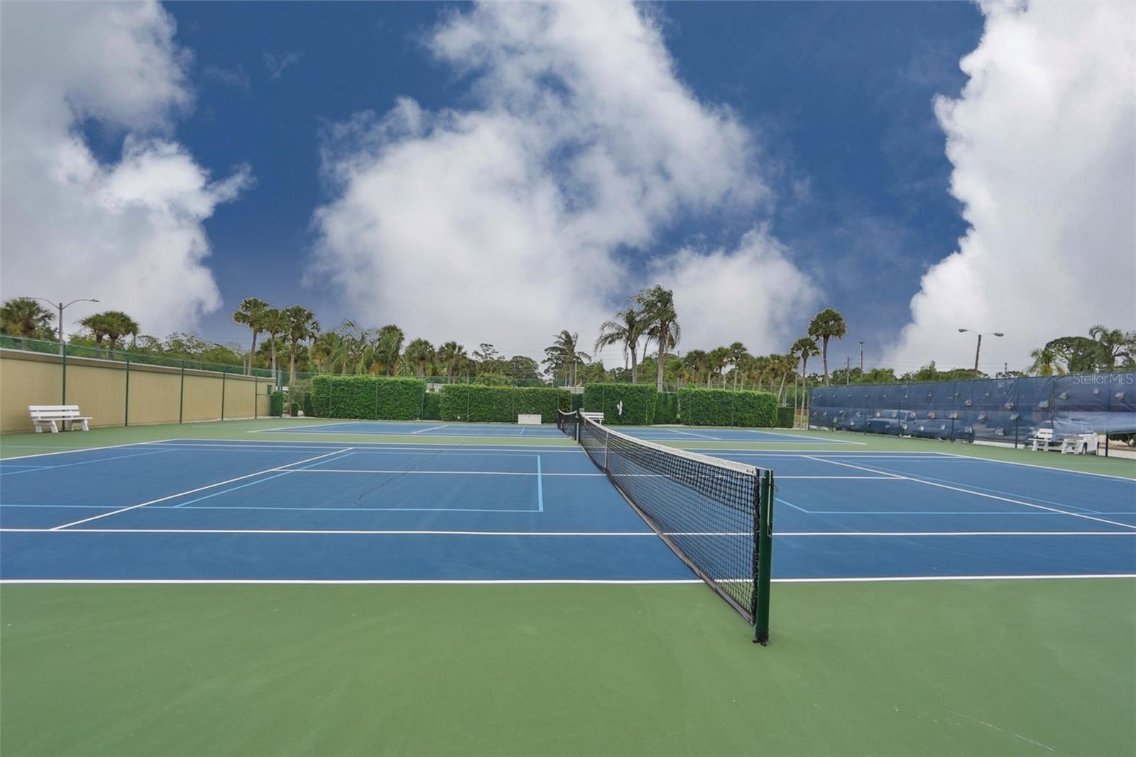 Image 24 of 25 For 439 Boca Ciega Point Boulevard N