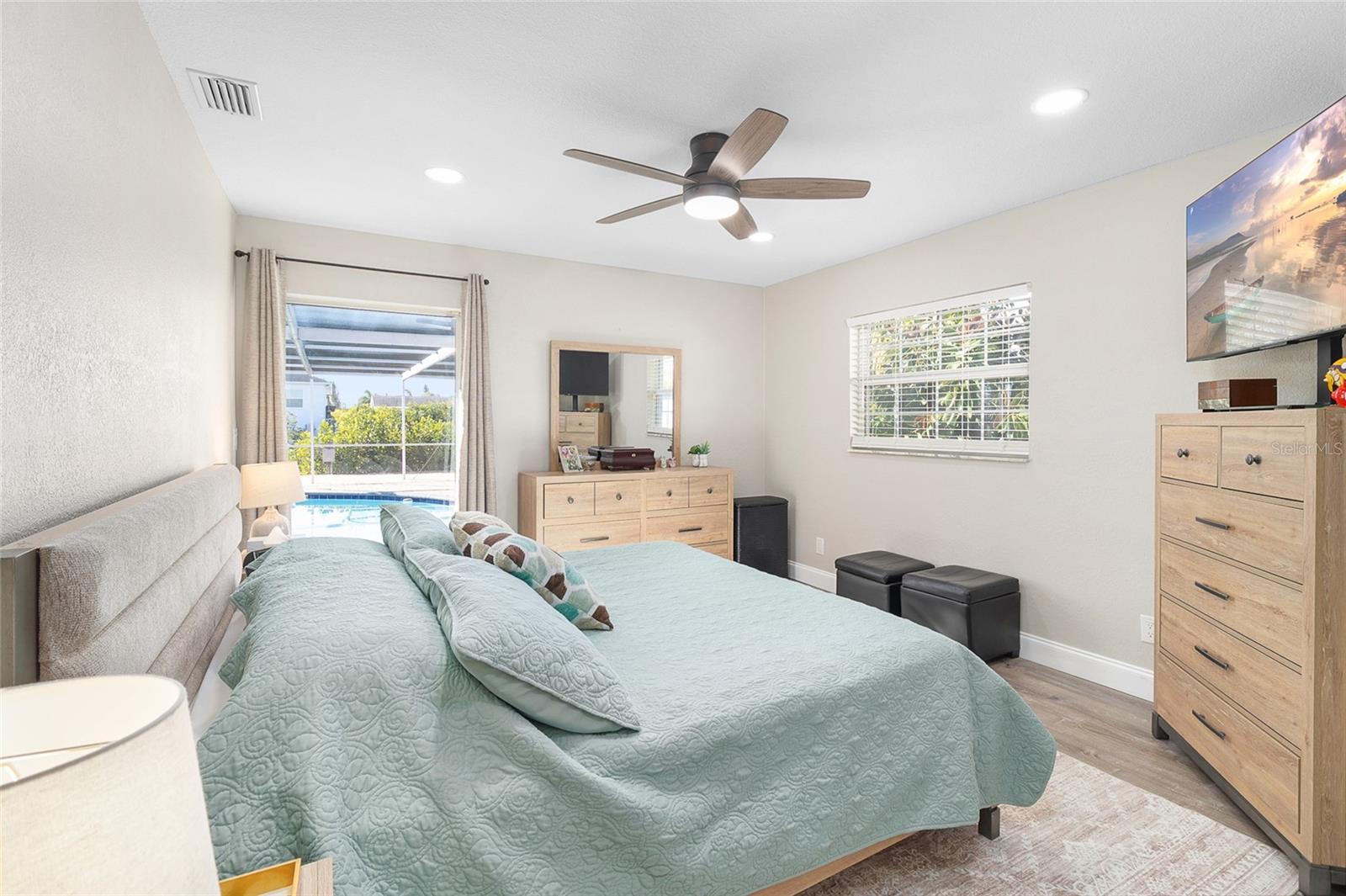 Image 13 of 40 For 6518 Senegal Palm Way