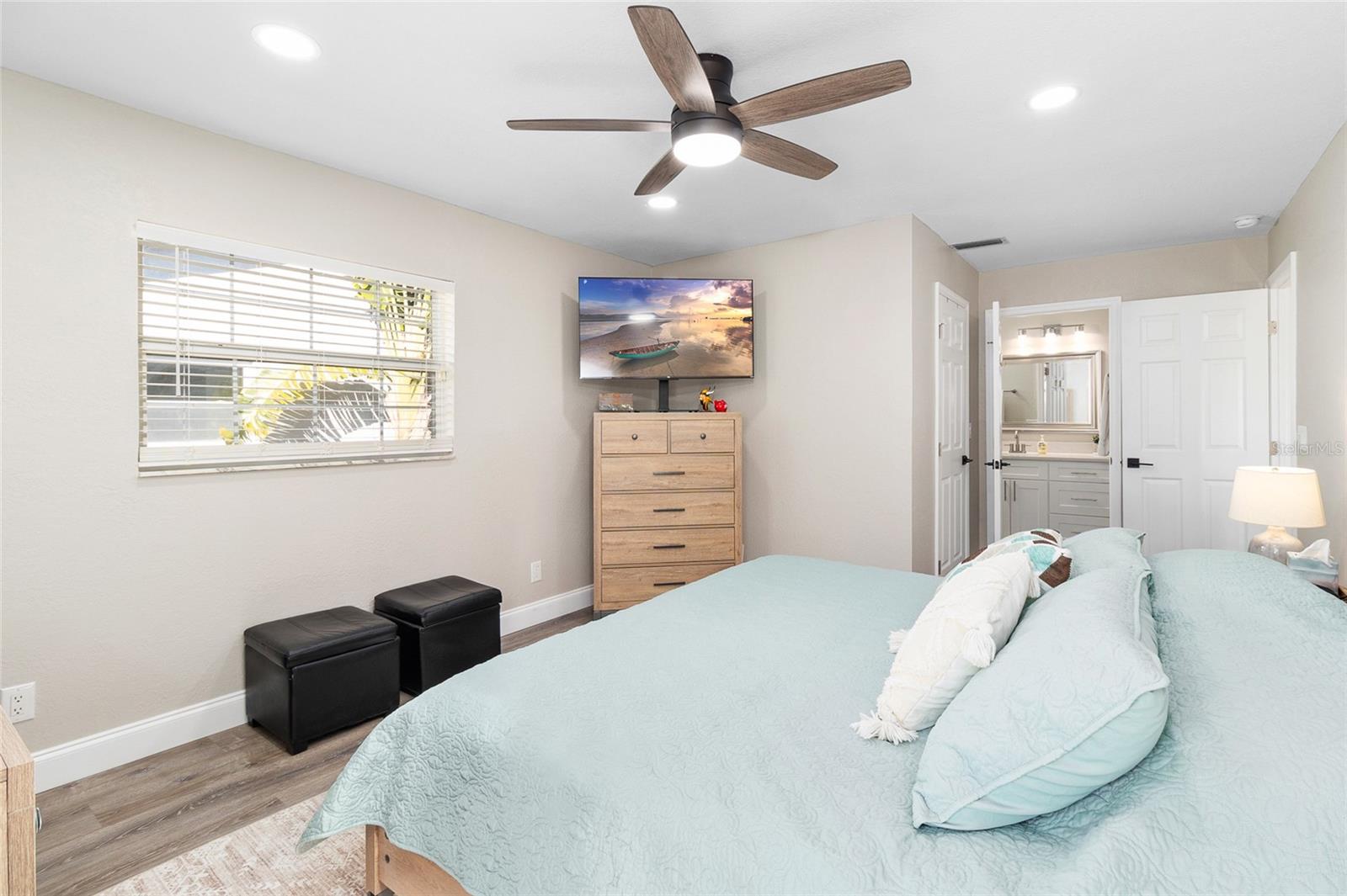 Image 14 of 40 For 6518 Senegal Palm Way