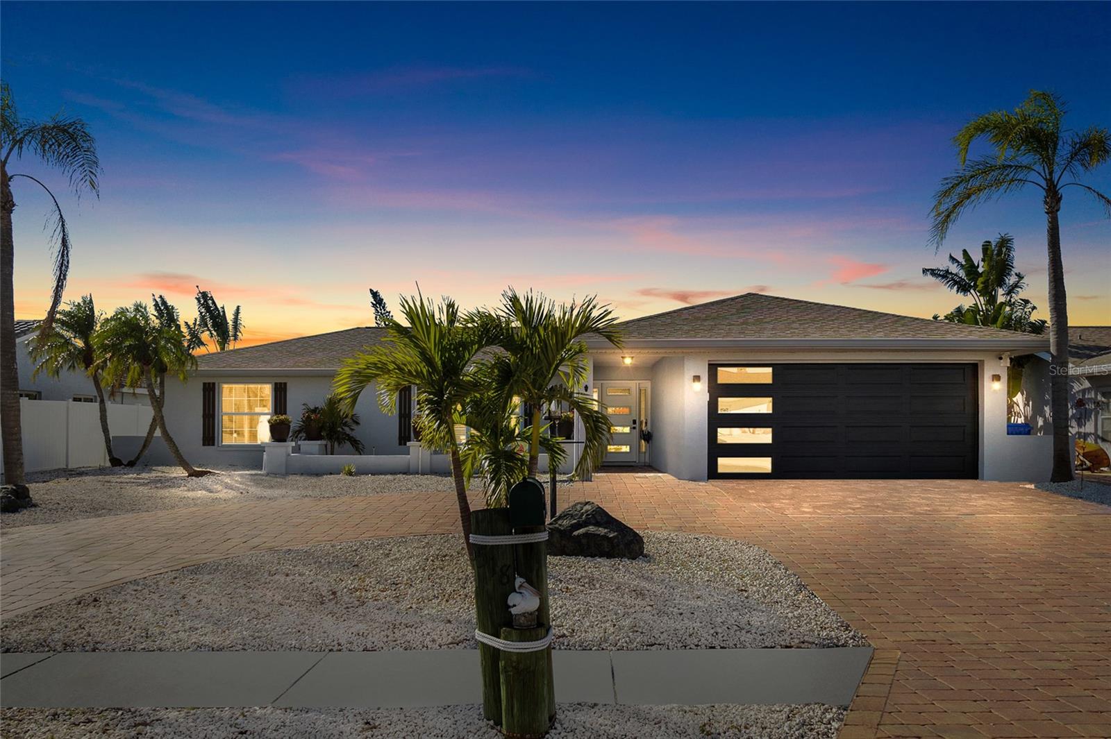 Image 5 of 40 For 6518 Senegal Palm Way